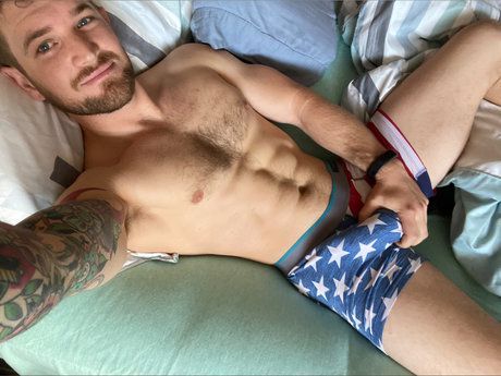 Nagie wyciekłe zdjęcie OnlyFans od Cameron Johnson