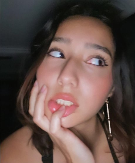 Sabrina Pezeshkian
