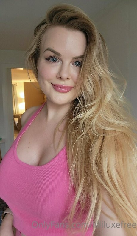 Nagie wyciekłe zdjęcie OnlyFans od Lilliluxefree