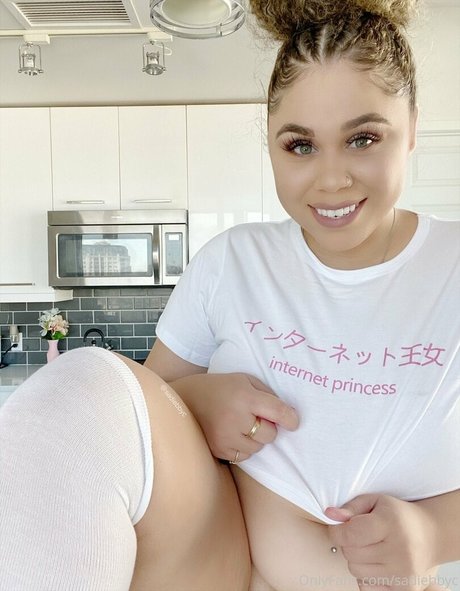 Nagie wyciekłe zdjęcie OnlyFans od Sadiebbyc