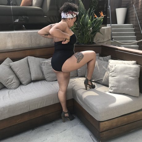 Nagie wyciekłe zdjęcie OnlyFans od Rhodes Social Club