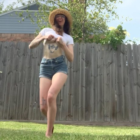 Nagie wyciekłe zdjęcie OnlyFans od Grace Belmont