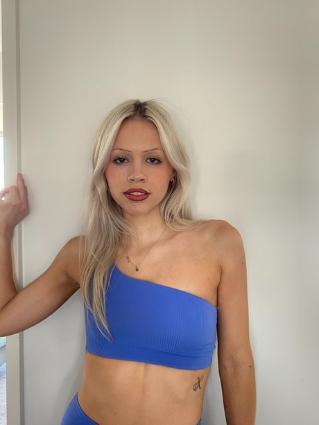 Nagie wyciekłe zdjęcie OnlyFans od Naomi Shy