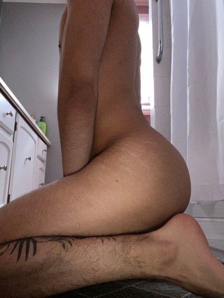 Nagie wyciekłe zdjęcie OnlyFans od Eddie