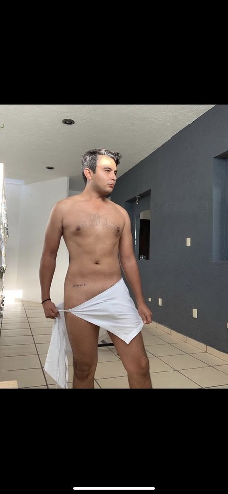 Nagie wyciekłe zdjęcie OnlyFans od Emi Bluee
