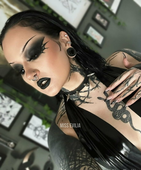 Misseviliafree