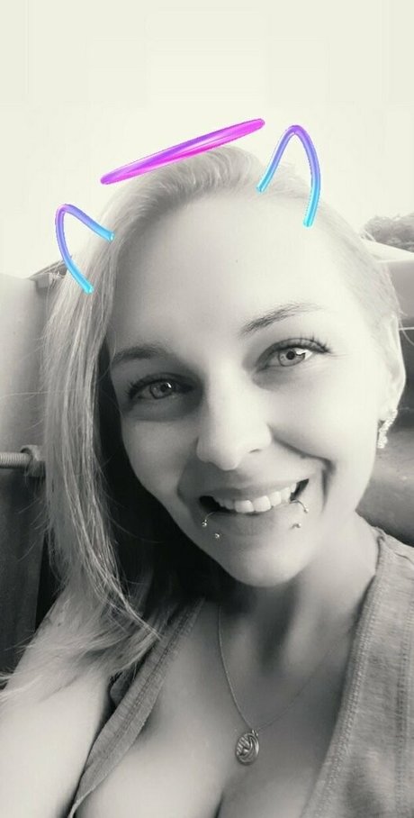 Nagie wyciekłe zdjęcie OnlyFans od Wyldestardust