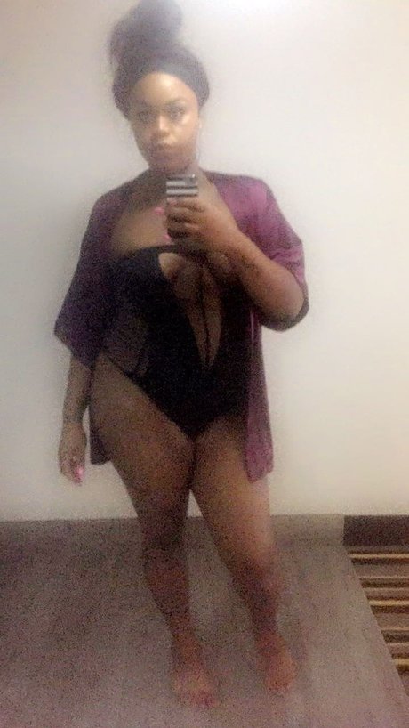 Nagie wyciekłe zdjęcie OnlyFans od Baddieeekayyy