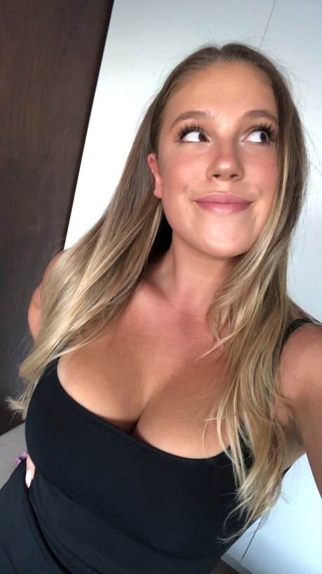 Nagie wyciekłe zdjęcie OnlyFans od Coco
