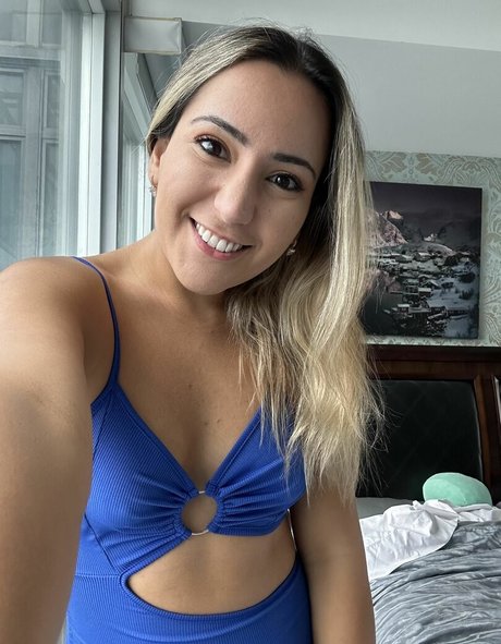 Nagie wyciekłe zdjęcie OnlyFans od Selina Amini