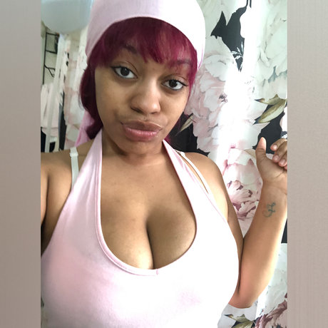 Nagie wyciekłe zdjęcie OnlyFans od Saharatray