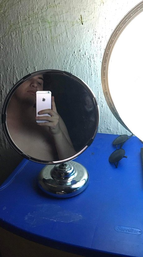 Nagie wyciekłe zdjęcie OnlyFans od Lisandro