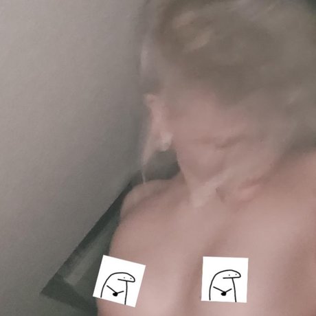 Nagie wyciekłe zdjęcie OnlyFans od Silver