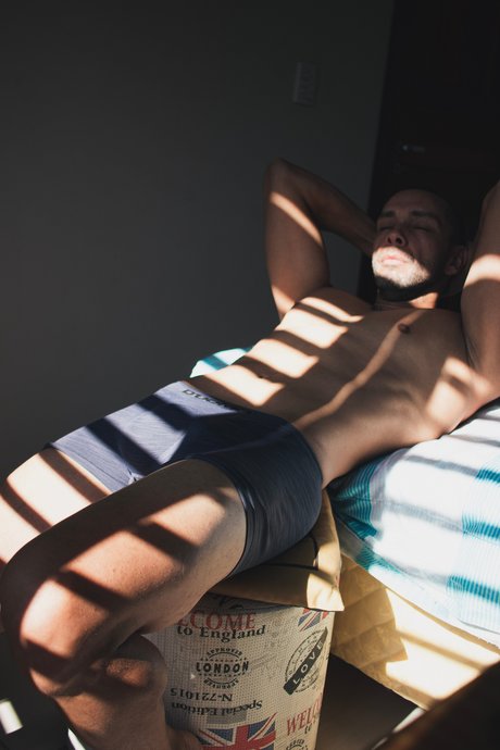 Nagie wyciekłe zdjęcie OnlyFans od Guhga