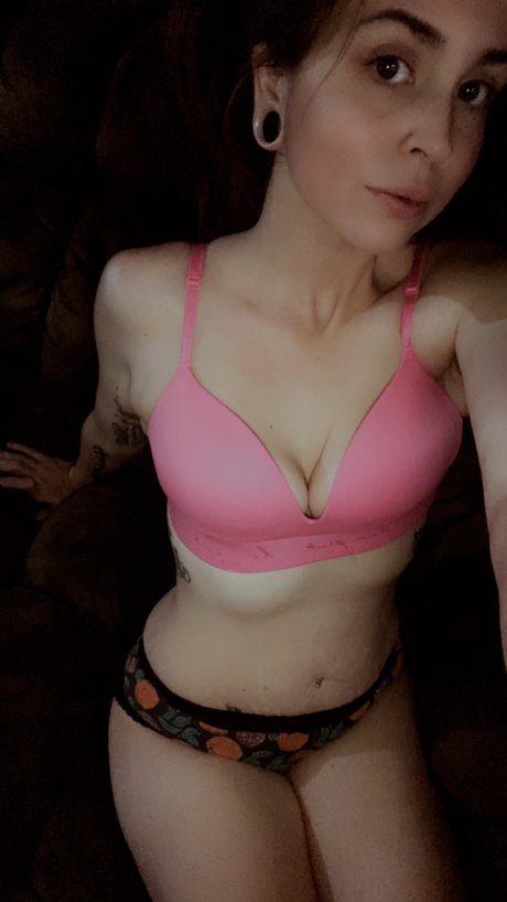 Nagie wyciekłe zdjęcie OnlyFans od Katie Allen