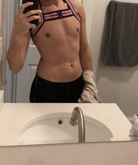 Nagie wyciekłe zdjęcie OnlyFans od Brad