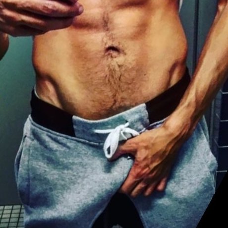 Nagie wyciekłe zdjęcie OnlyFans od Slim Is Packin Heat