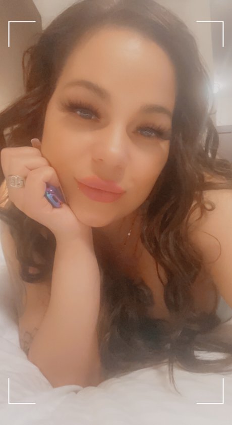 Nagie wyciekłe zdjęcie OnlyFans od Luxy