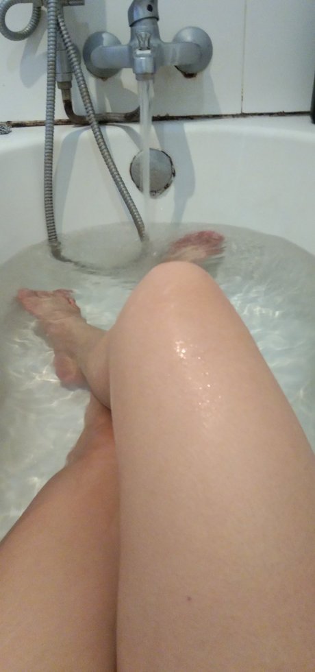 Nagie wyciekłe zdjęcie OnlyFans od Bee Bee