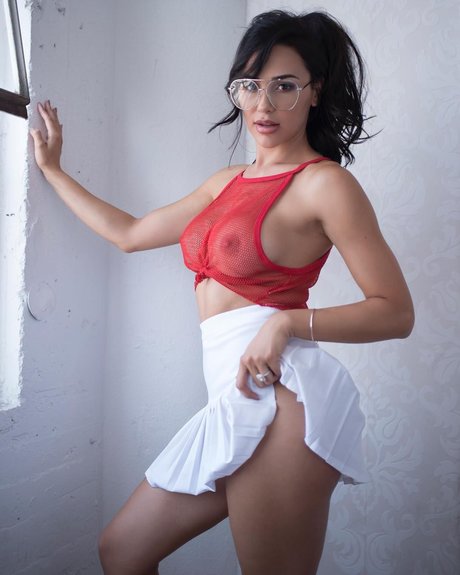 Ana Cheri