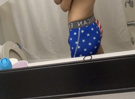 Nagie wyciekłe zdjęcie OnlyFans od Twinkly Angel