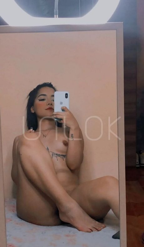 Nagie wyciekłe zdjęcie OnlyFans od Nicolepetite