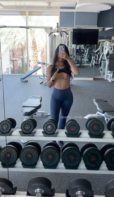 Peachynerdynympho