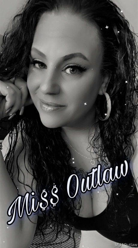 Missoutlawakaladyk