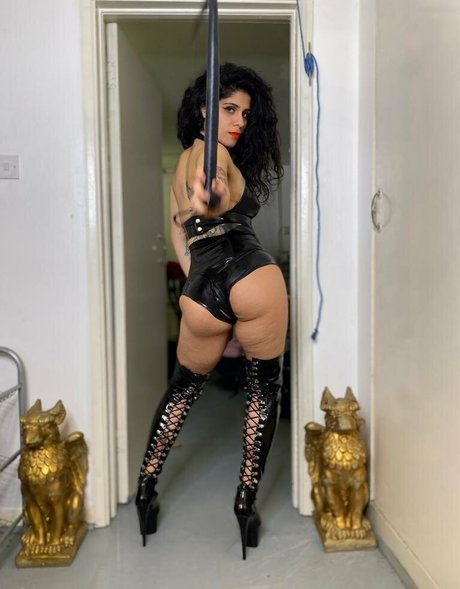 Mistresssophiasahara