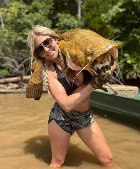 Nagie wyciekłe zdjęcie OnlyFans od Lizzy Musi