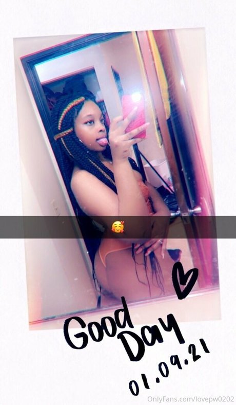 Nagie wyciekłe zdjęcie OnlyFans od Lovepw0202