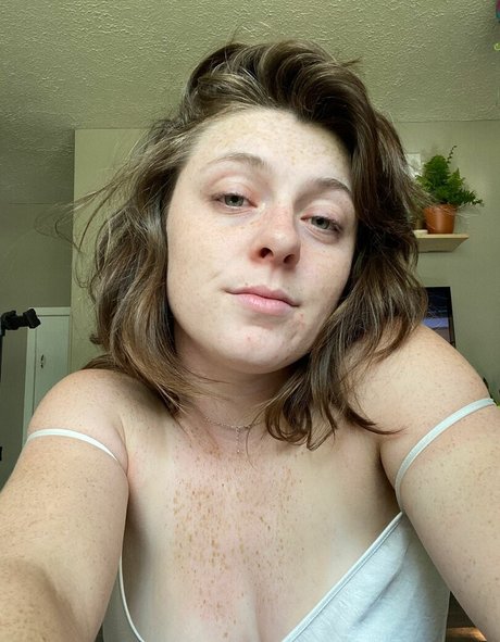 Nagie wyciekłe zdjęcie OnlyFans od Freckledspirit