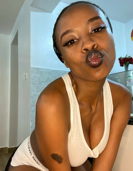 Ebonynaomii