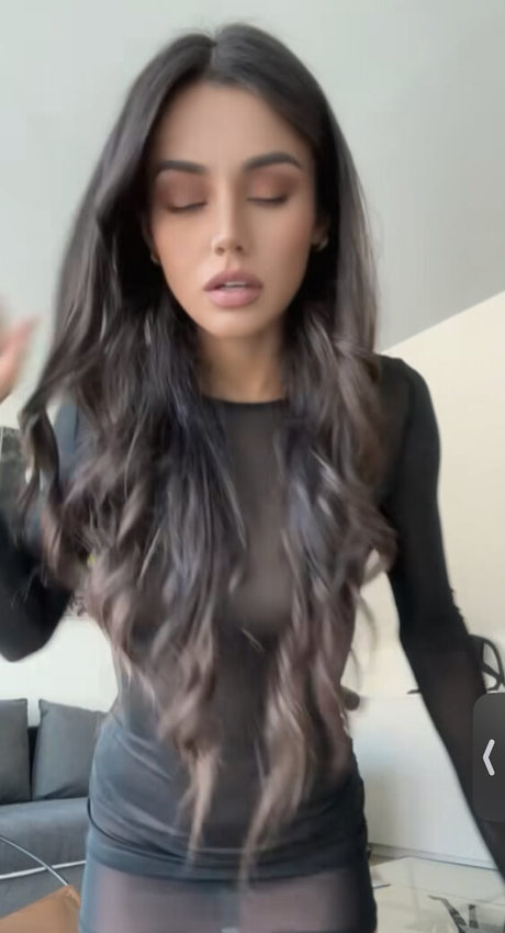 Nagie wyciekłe zdjęcie OnlyFans od Zoe Evans