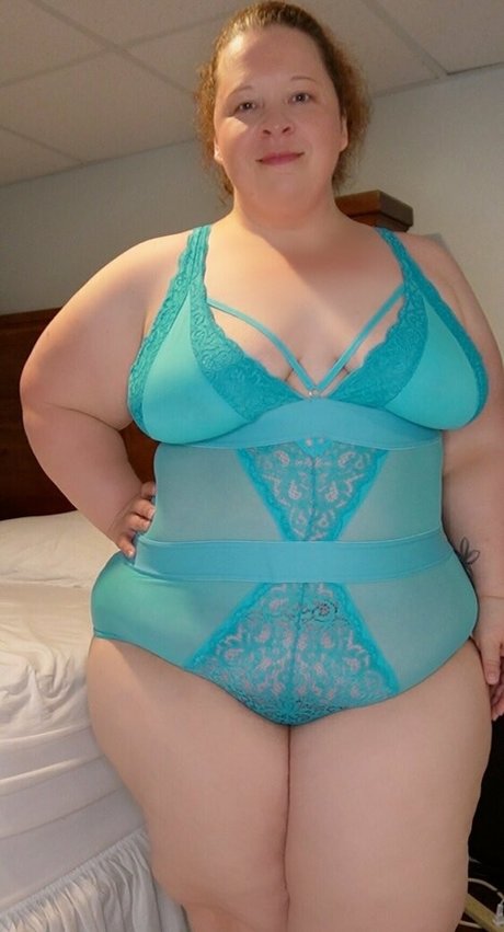Annabelleleighbbw