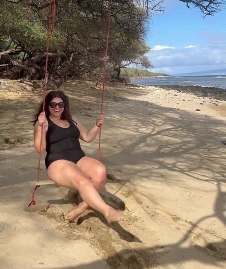 Mayan Lopez