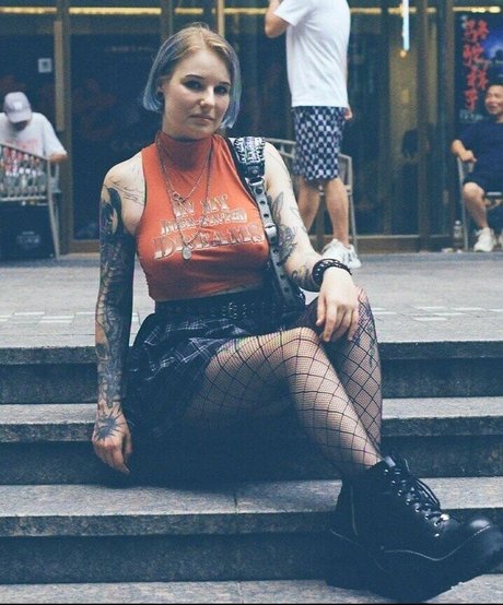 Weronika Truszczynska