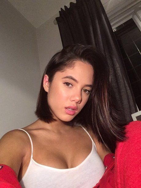 Saoirse Alicia Behzadi