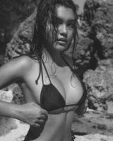 Nagie wyciekłe zdjęcie OnlyFans od Caitlin North Lewis