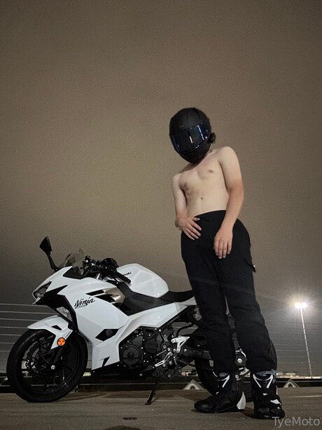 Nagie wyciekłe zdjęcie OnlyFans od Tyemoto