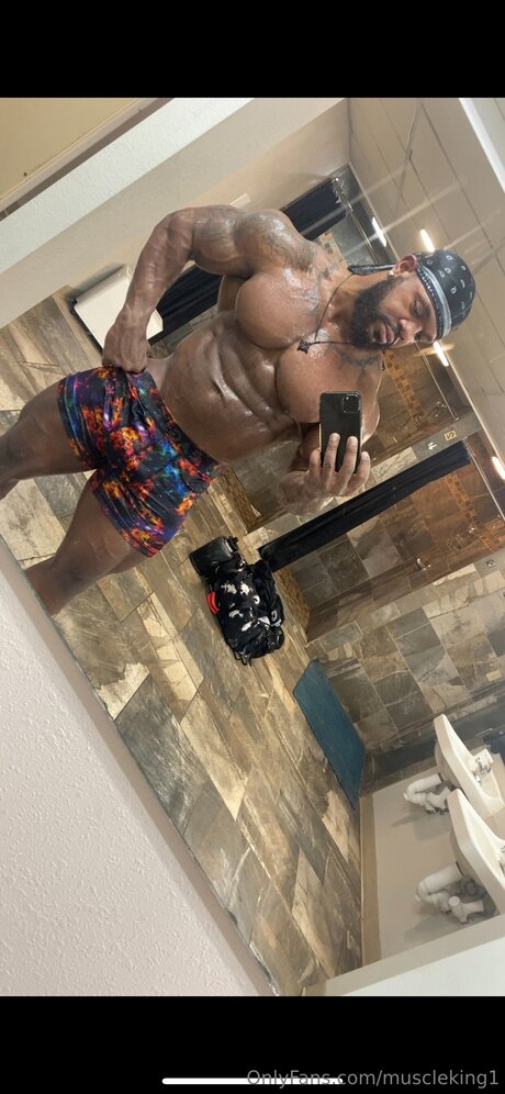 Nagie wyciekłe zdjęcie OnlyFans od Muscleking1