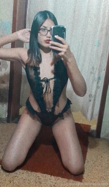 Latina Hot3