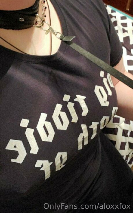 Nagie wyciekłe zdjęcie OnlyFans od Aloxxfox