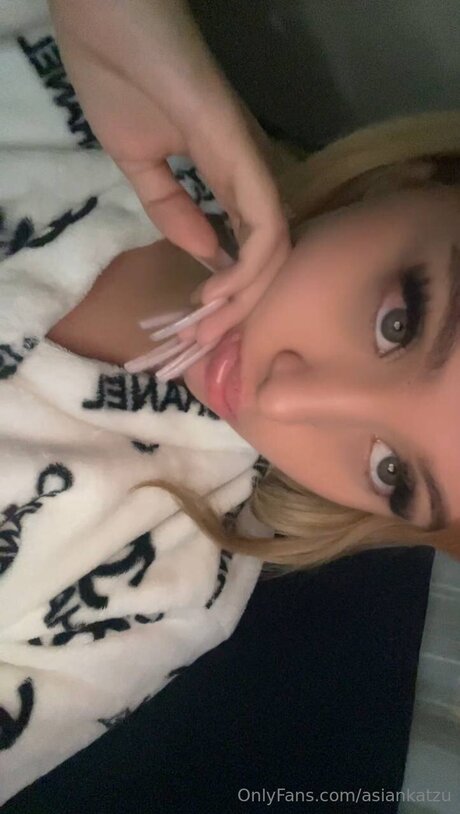 Nagie wyciekłe zdjęcie OnlyFans od Asiankatzu