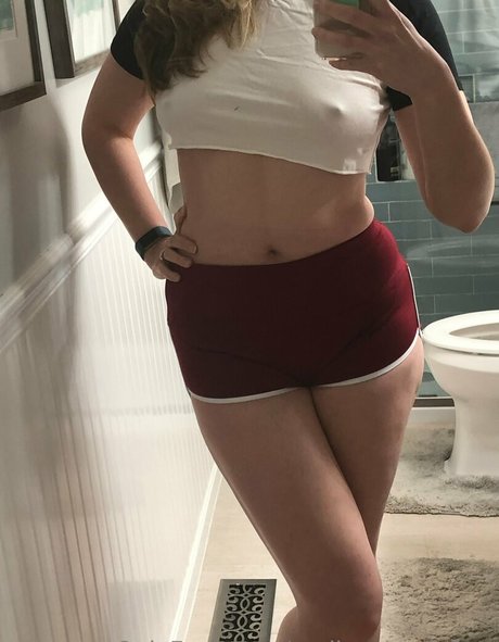 Emilysequoiafree