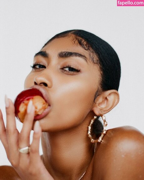 Nagie wyciekłe zdjęcie OnlyFans od Jasmine Chola
