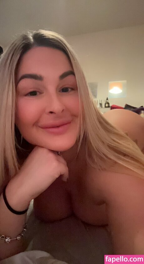 Nagie wyciekłe zdjęcie OnlyFans od Kristiel0ux