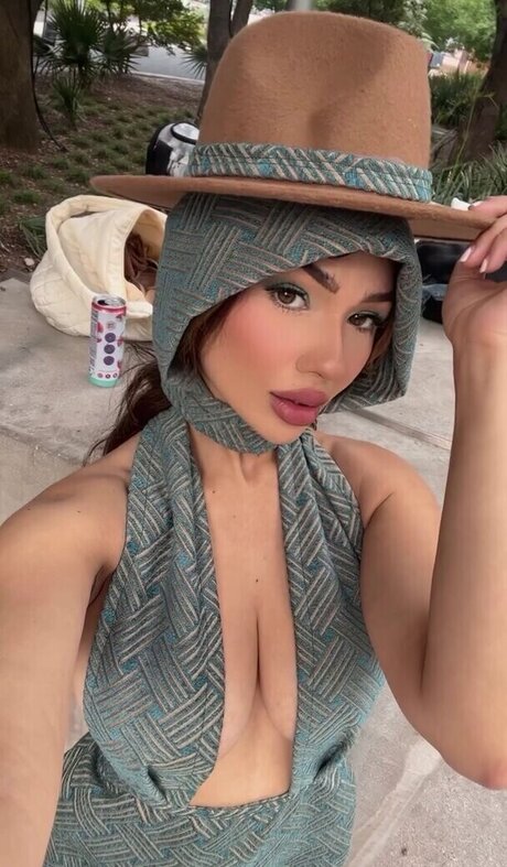 Melanie San Roman