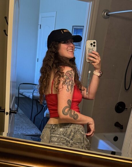 Nagie wyciekłe zdjęcie OnlyFans od Tunnelsnakesfool