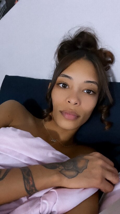 Nagie wyciekłe zdjęcie OnlyFans od Monatheleo